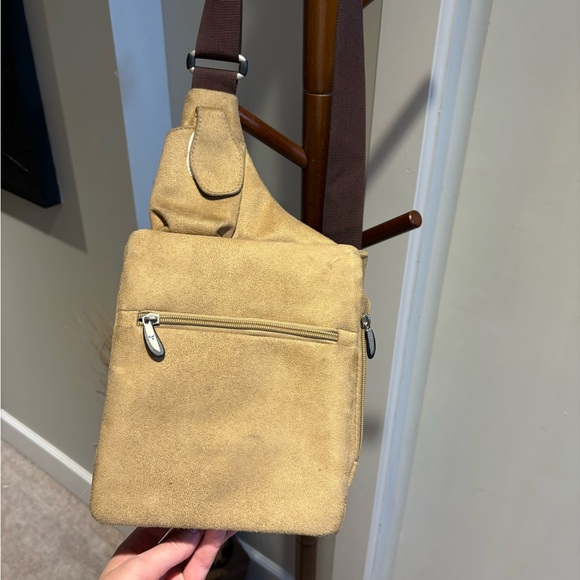 Travelon Tan Crossbody Bag - Picture 10 of 11